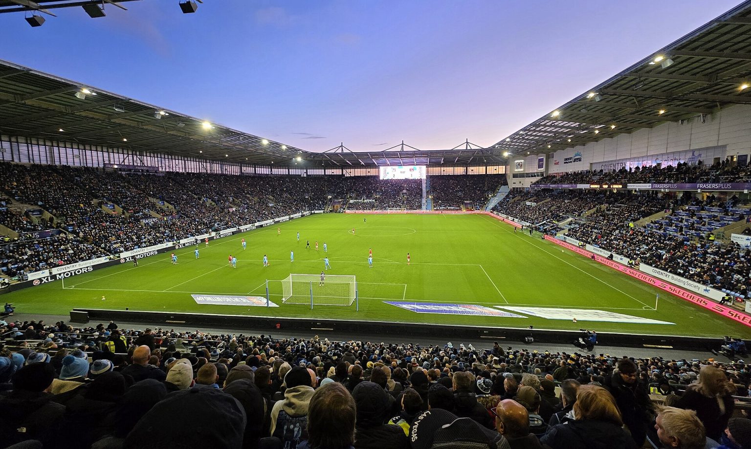 Vista externa da Coventry Building Society Arena, estádio do Coventry City.